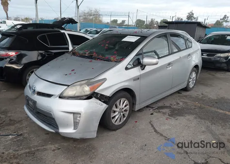 2013 Toyota Prius z USA, uszkodzony, nr VIN 0GTDKN3DP0D047780
